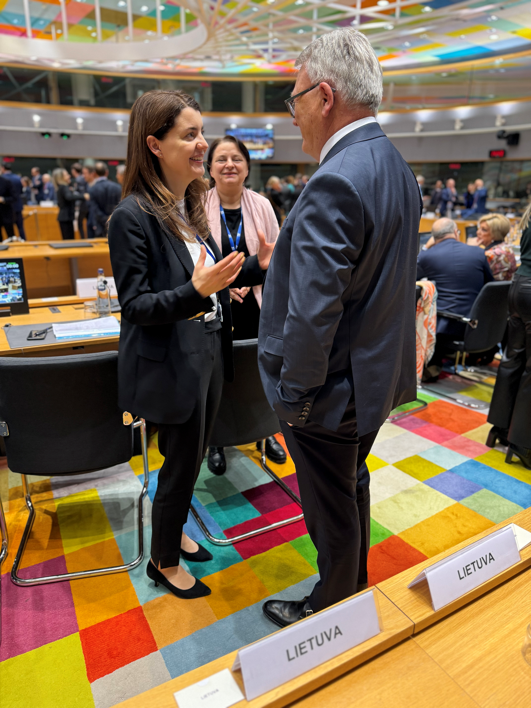 Ministrė Monika Navickienė ir už darbo vietas ir socialines teises atsakingas Europos Komisijos narys Nicolas Schmit.